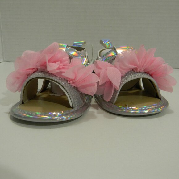 Laura Ashley Infant Sandals Baby Crib Shoes Pink Silver NWT Size 2 (3-9 mos) - Picture 3 of 6